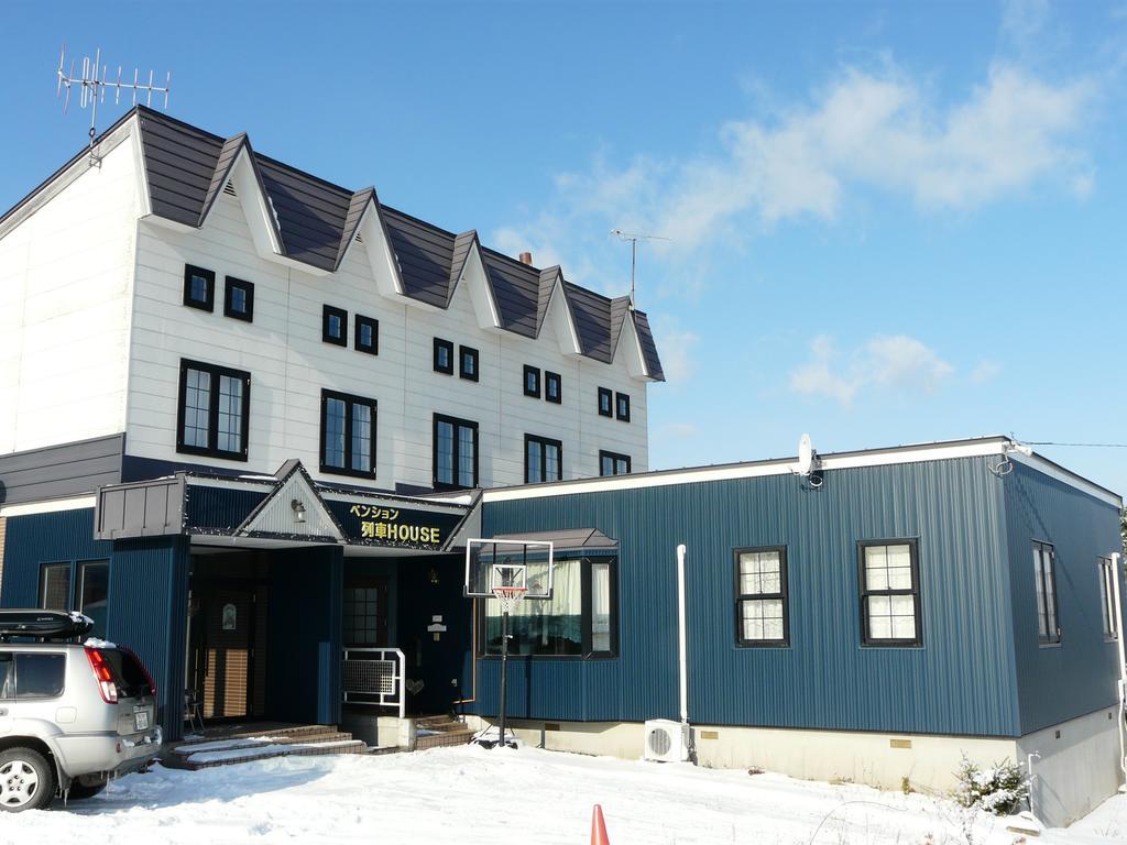 Pension Ressha House Furano Exterior photo